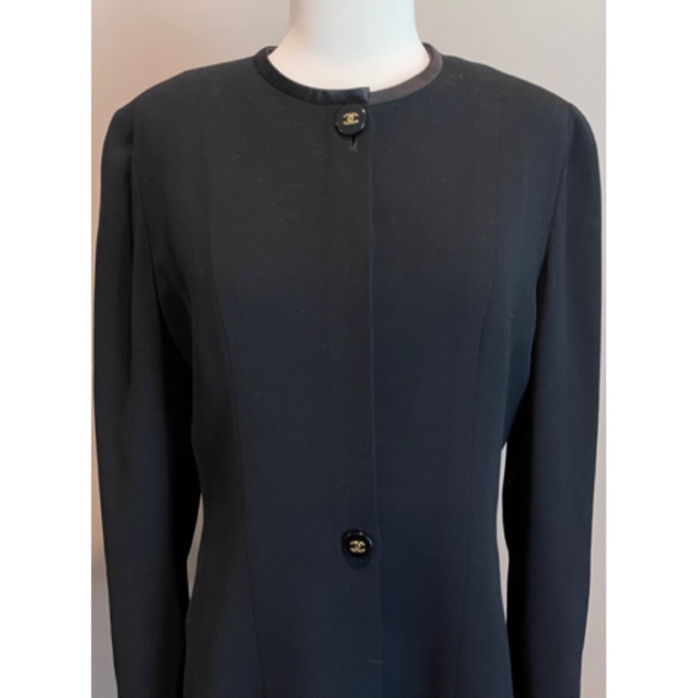 ✨Vintage CHANEL 1994 Collection CC Logo Black Wool Suit Jacket Blazer Coat - Picture 2 of 16